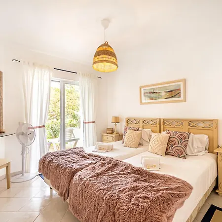 Beguest Balaia 137 *